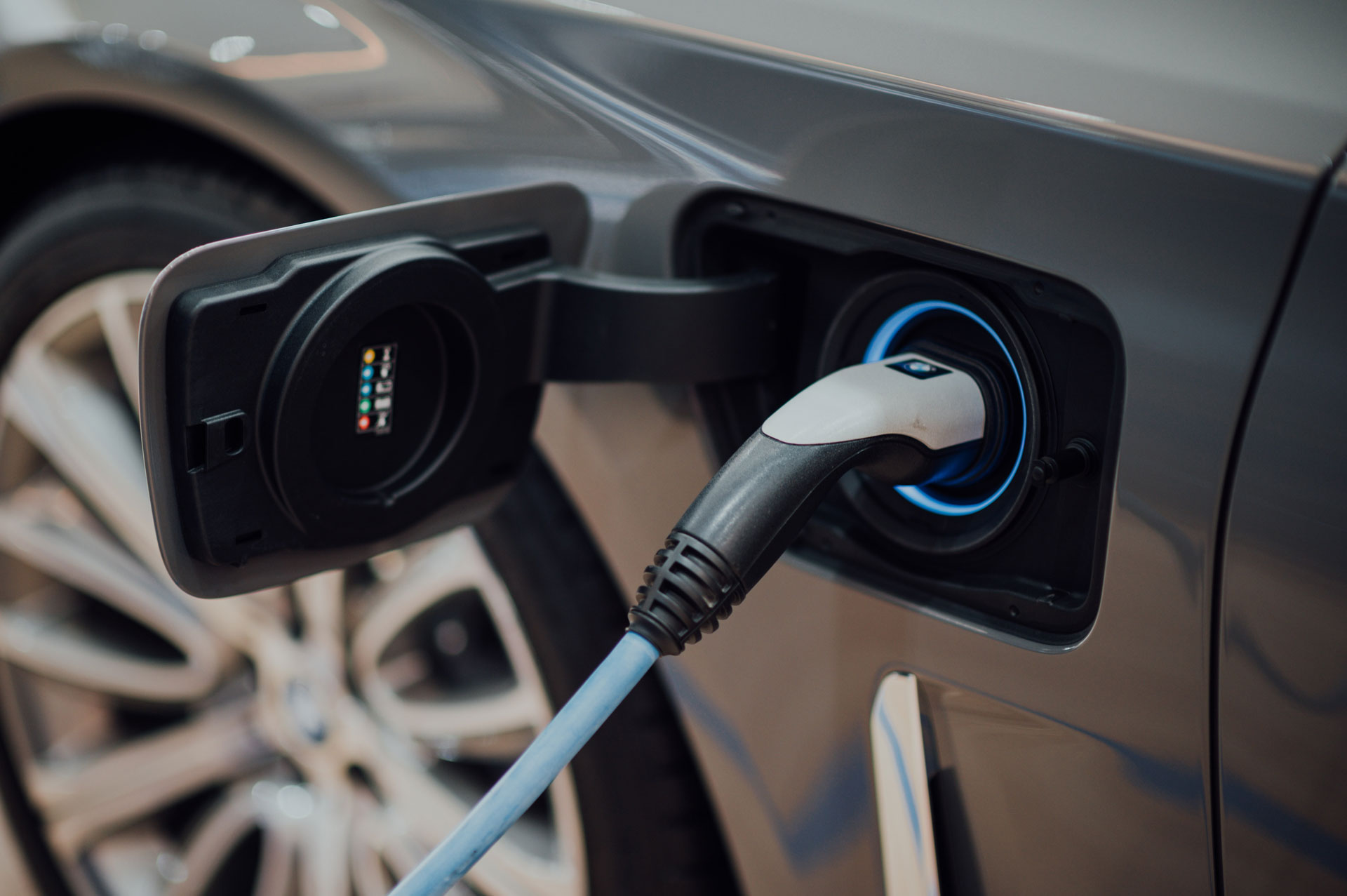 Can electric cars save you money?